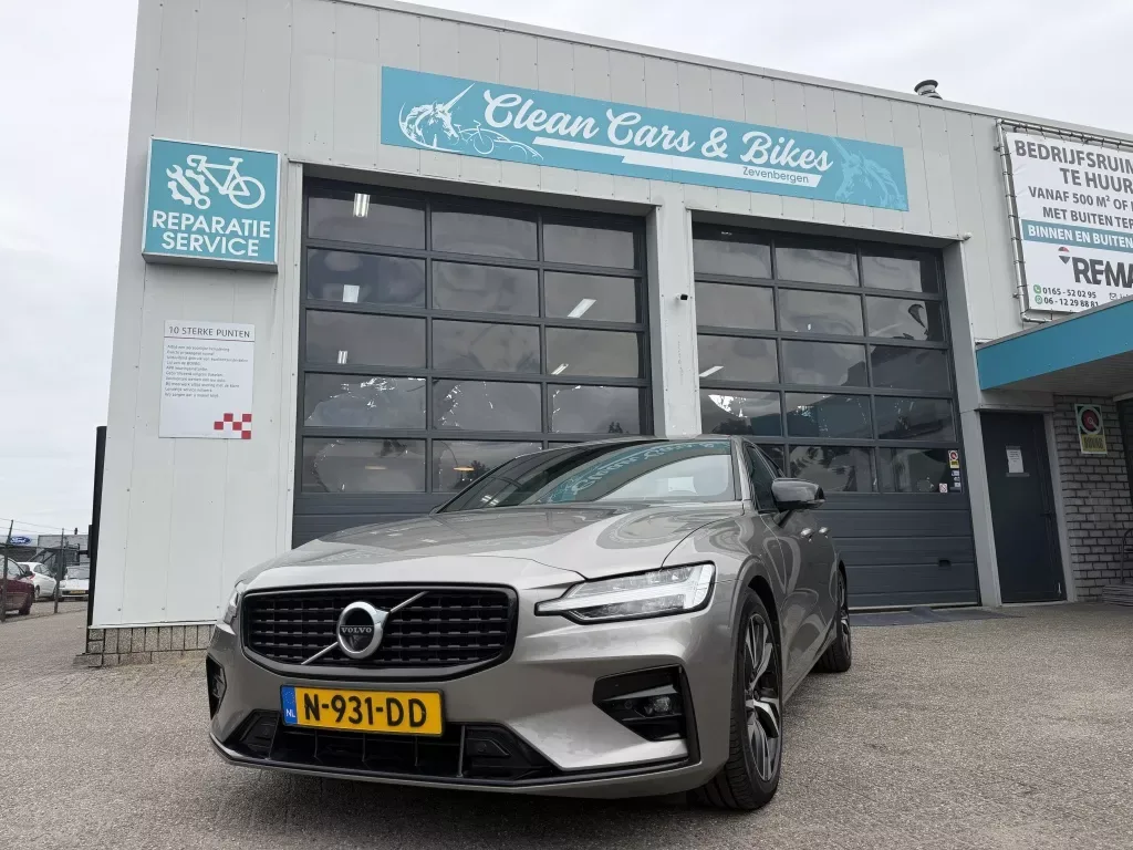 Volvo S60 (2021) — foto 1