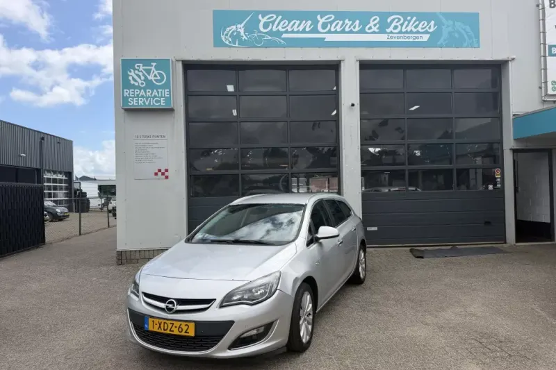 Opel Astra (2013)