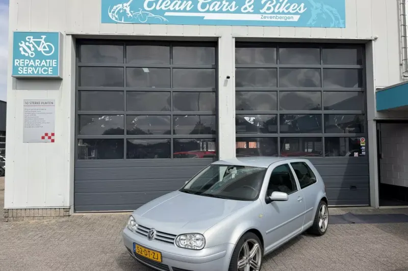 Volkswagen Golf (2000)