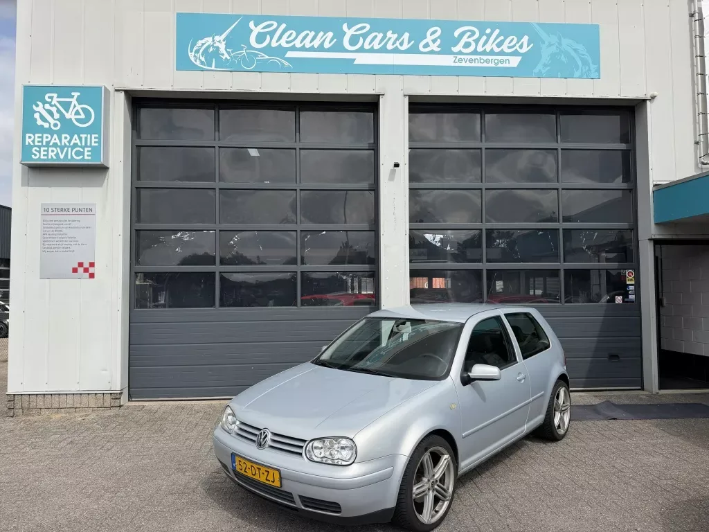Volkswagen Golf (2000) — foto 1