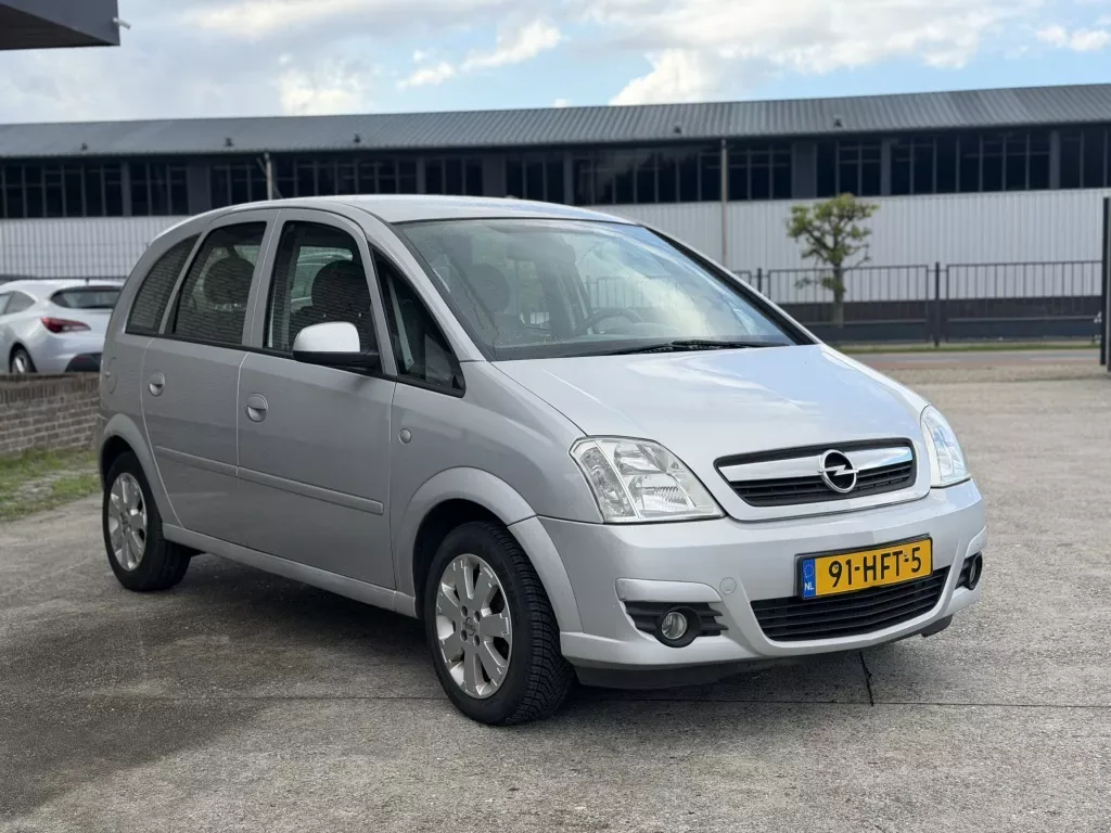 Opel Meriva (2008) — foto 1