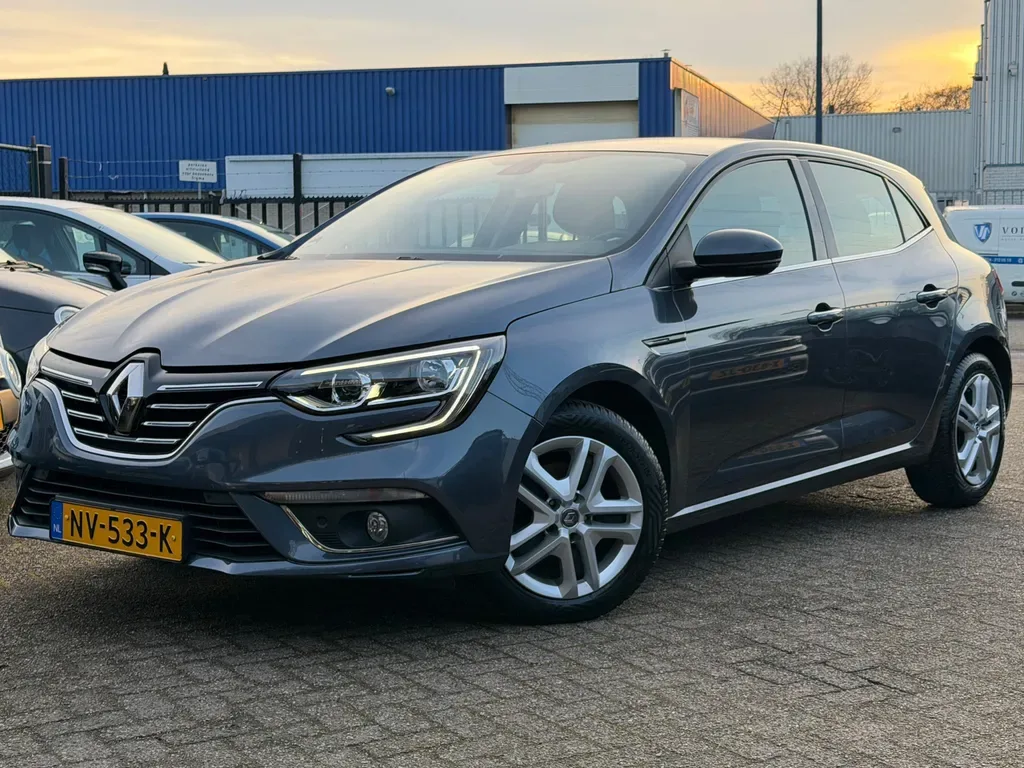 Renault Mégane (2017) — foto 1