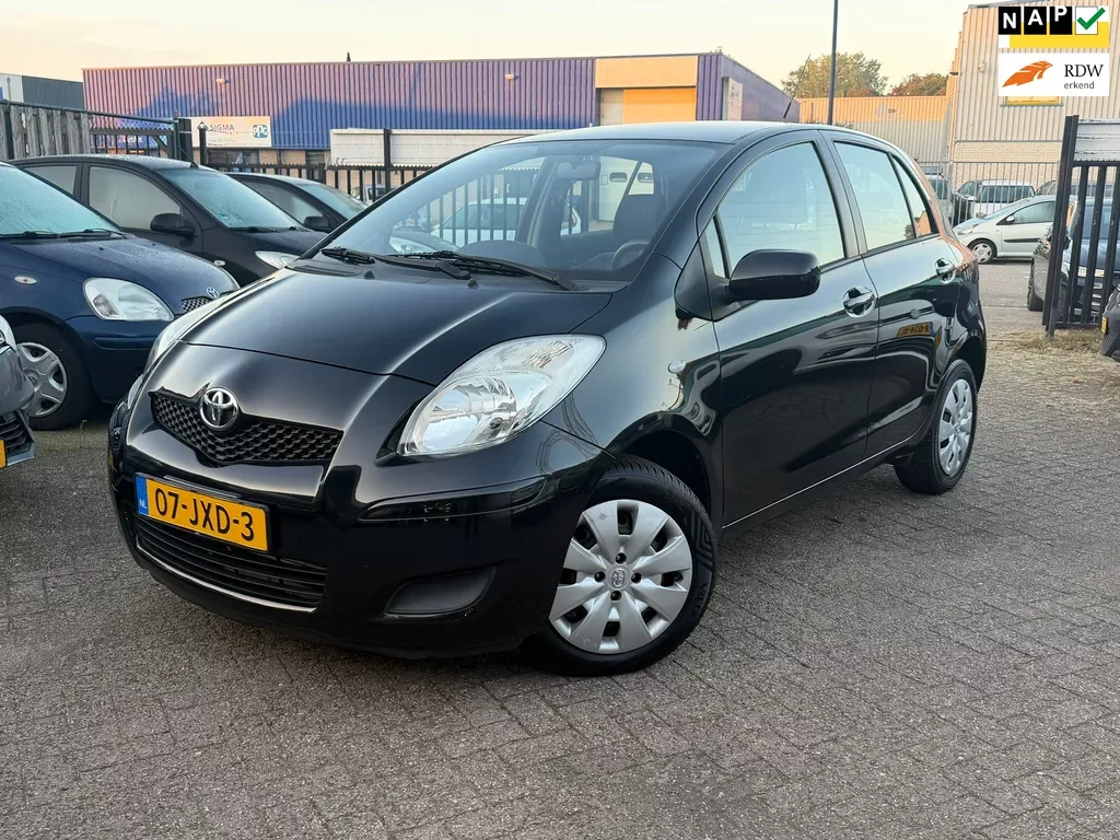 Toyota Yaris (2009) — foto 1