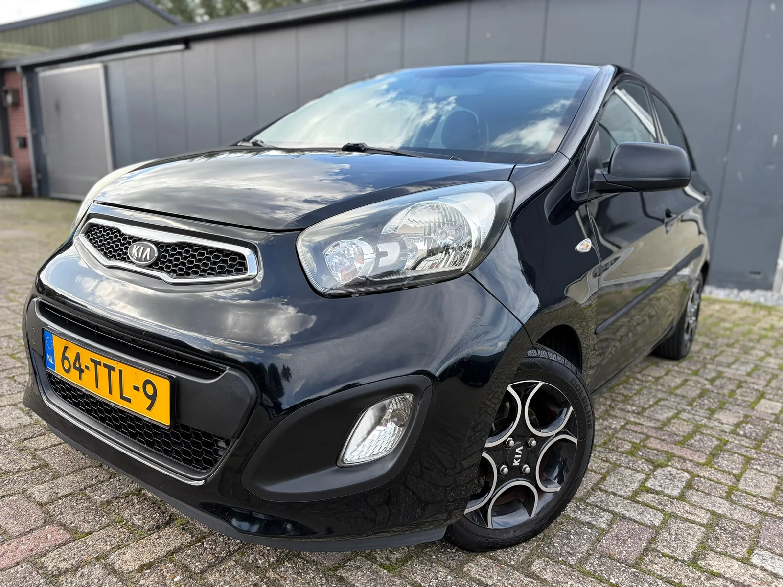 Kia Picanto (2012) — foto 1