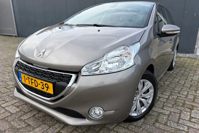 Peugeot 208 (2014)