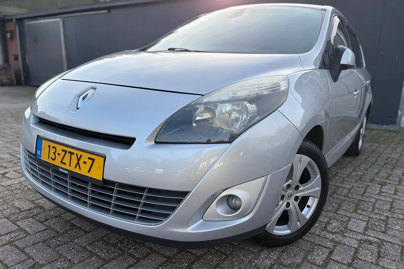 Renault Grand Scénic (2011)