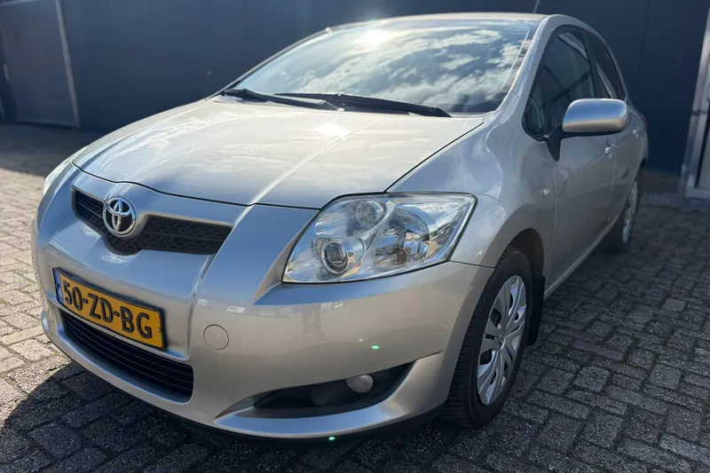 Toyota Auris (2008)