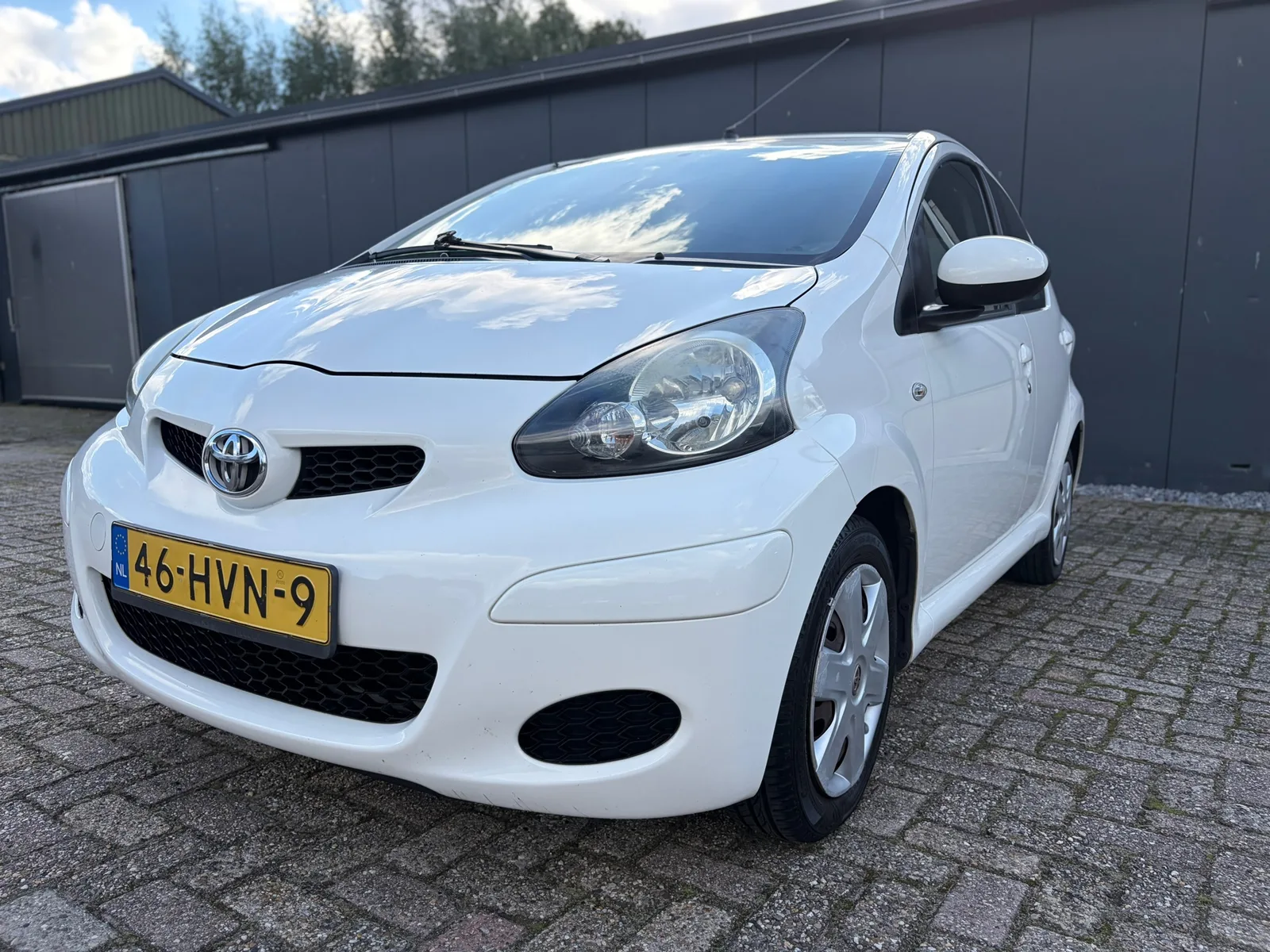 Toyota Aygo (2009) — foto 1