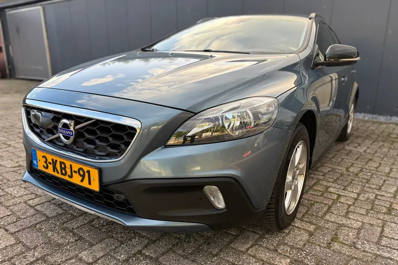 Volvo V40 Cross Country (2013)