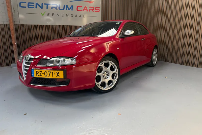 Alfa Romeo GT (2009)
