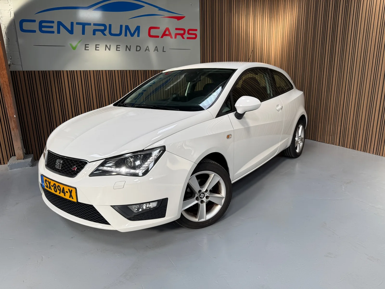 SEAT Ibiza (2014) — foto 1