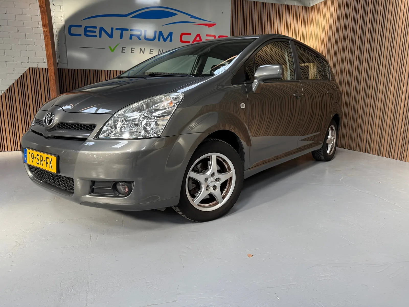 Toyota Verso (2006) — foto 1
