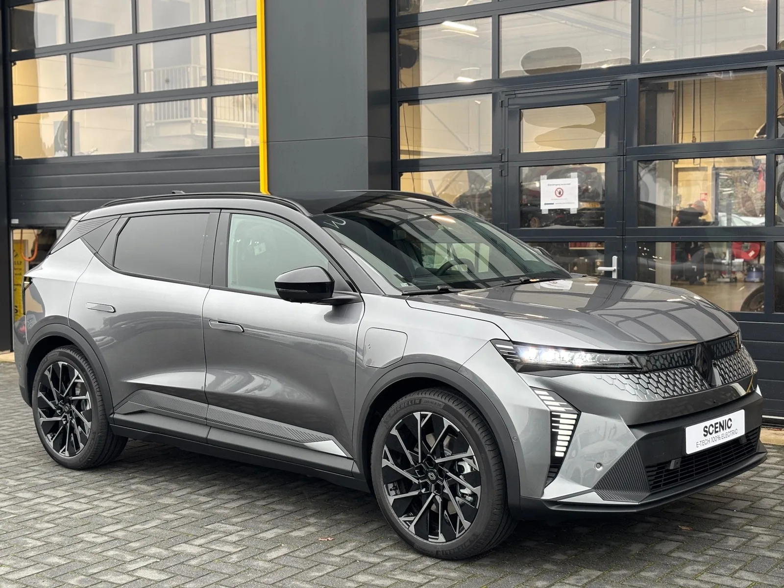 Renault Scénic (2025) — foto 1