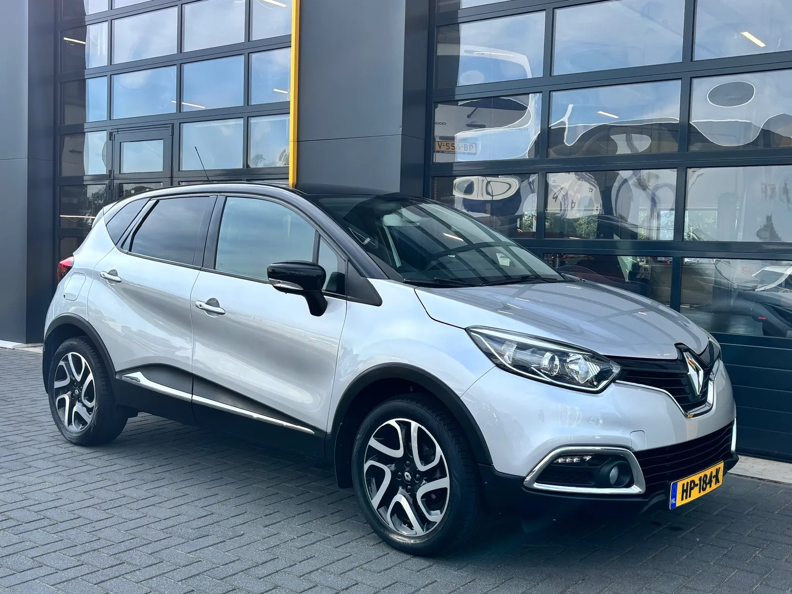 Renault Captur (2015) — foto 1