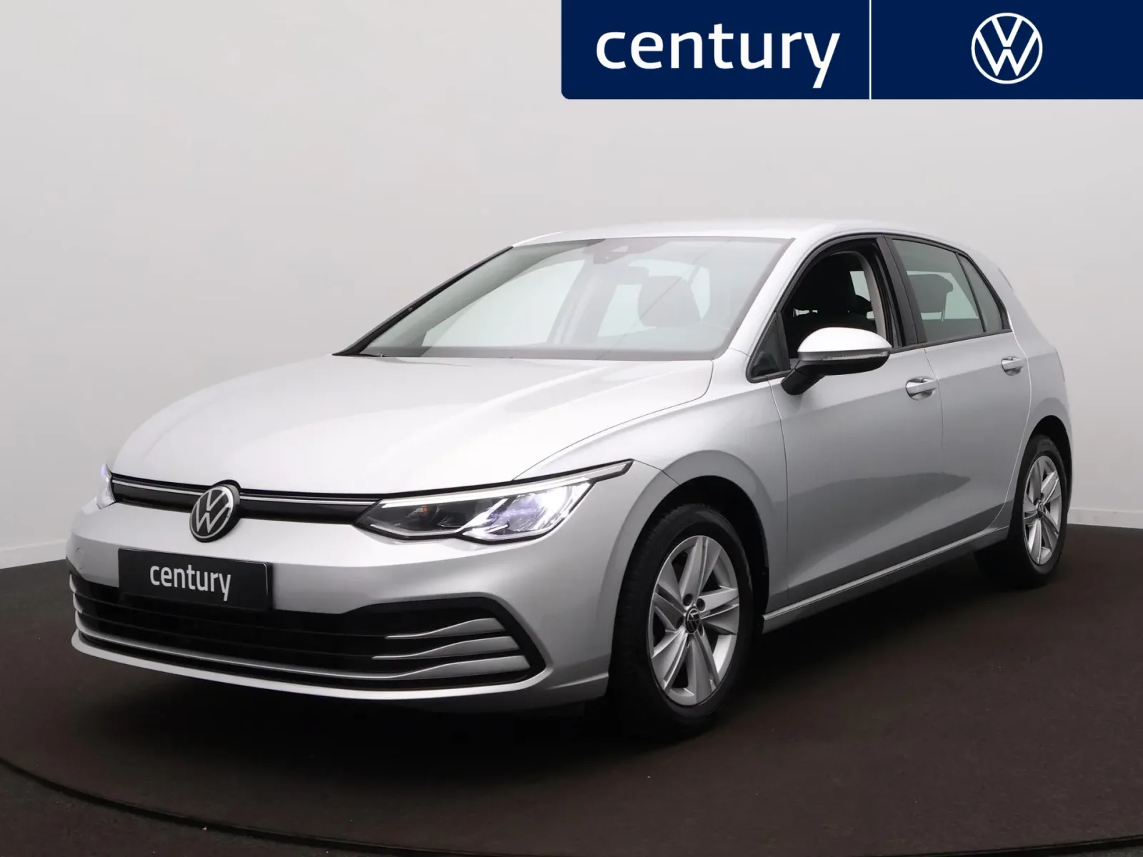 Volkswagen Golf (2023) — foto 1