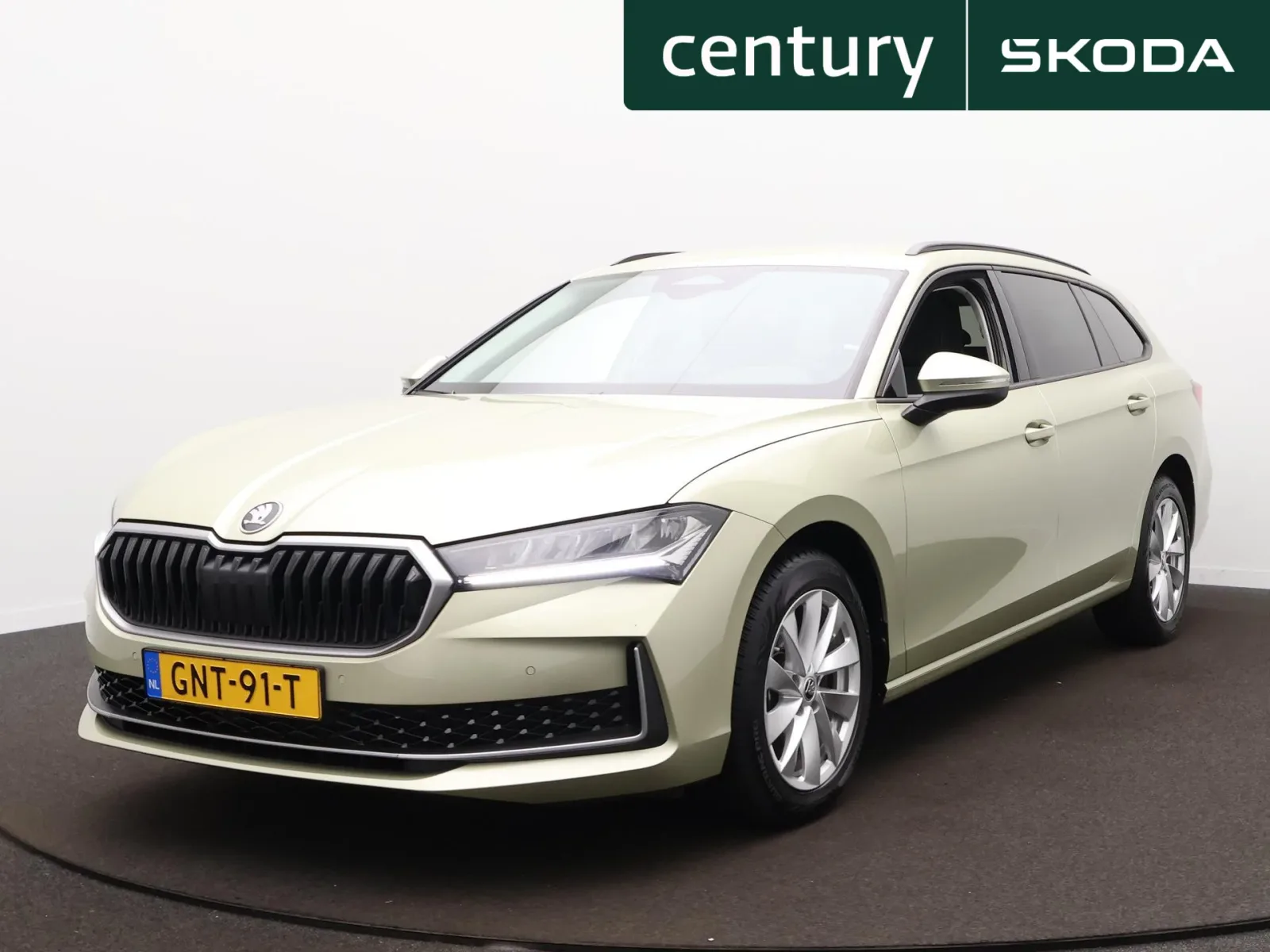 Škoda Superb (2024) — foto 1