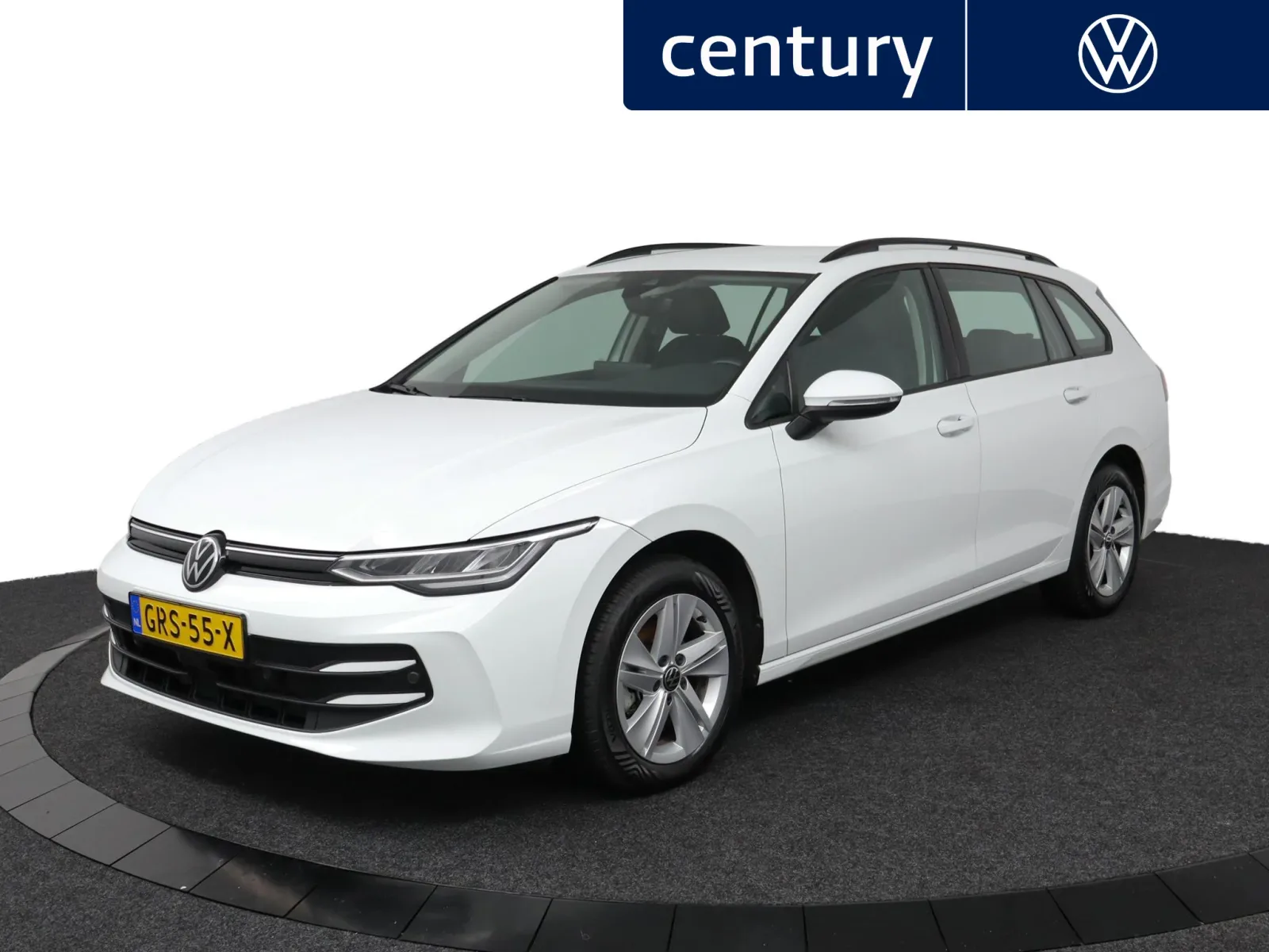 Volkswagen Golf (2024) — foto 1