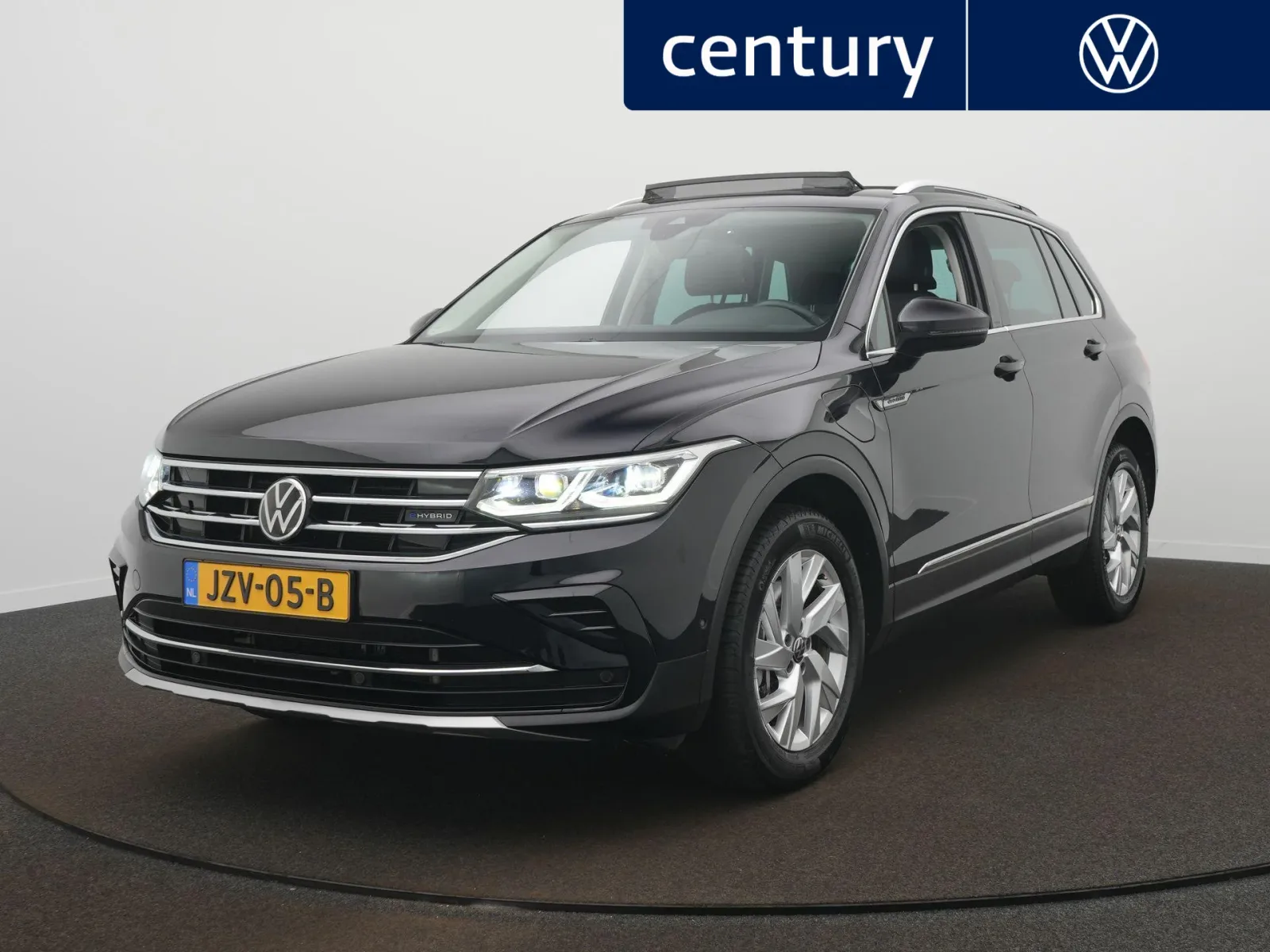 Volkswagen Tiguan (2022) — foto 1