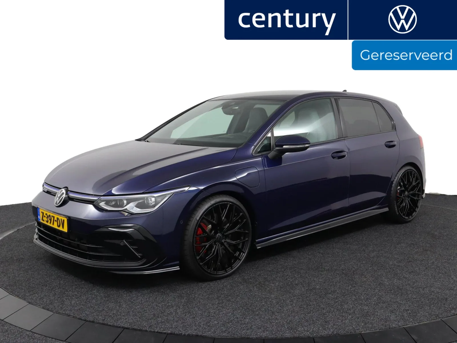 Volkswagen Golf (2021) — foto 1