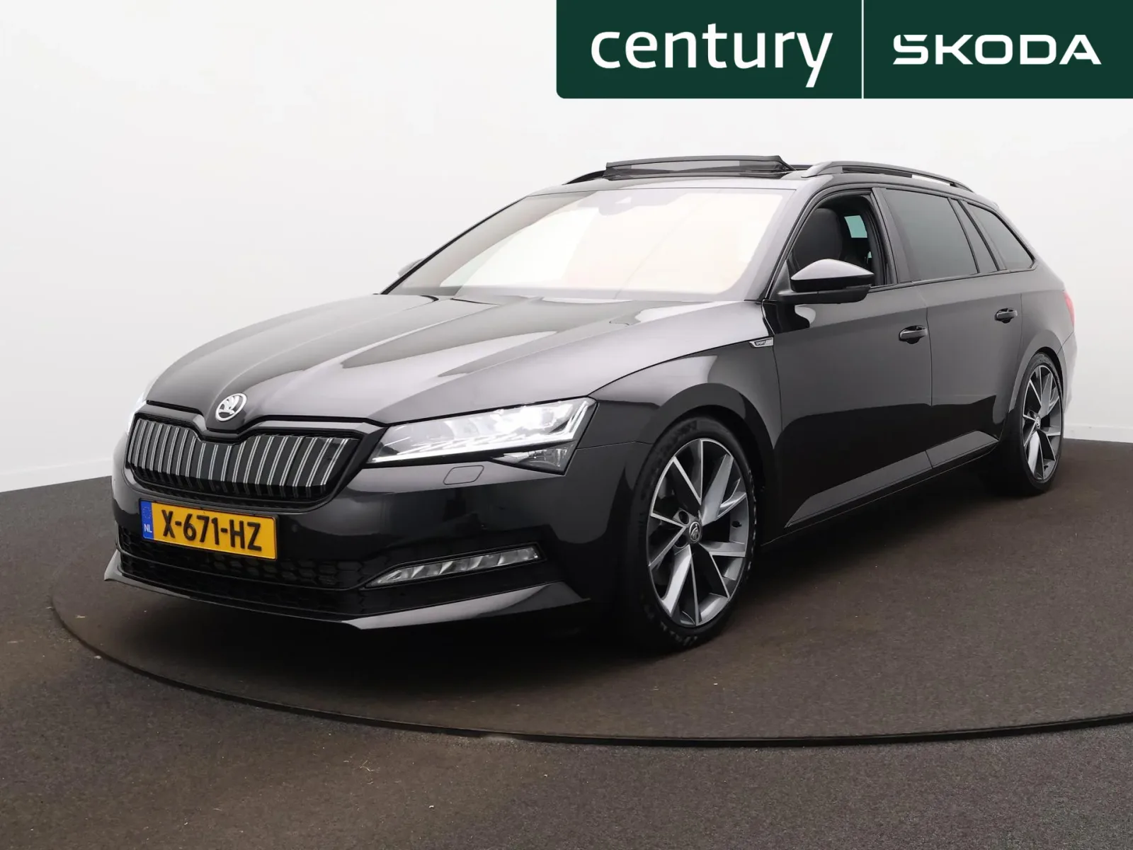 Škoda Superb (2023) — foto 1