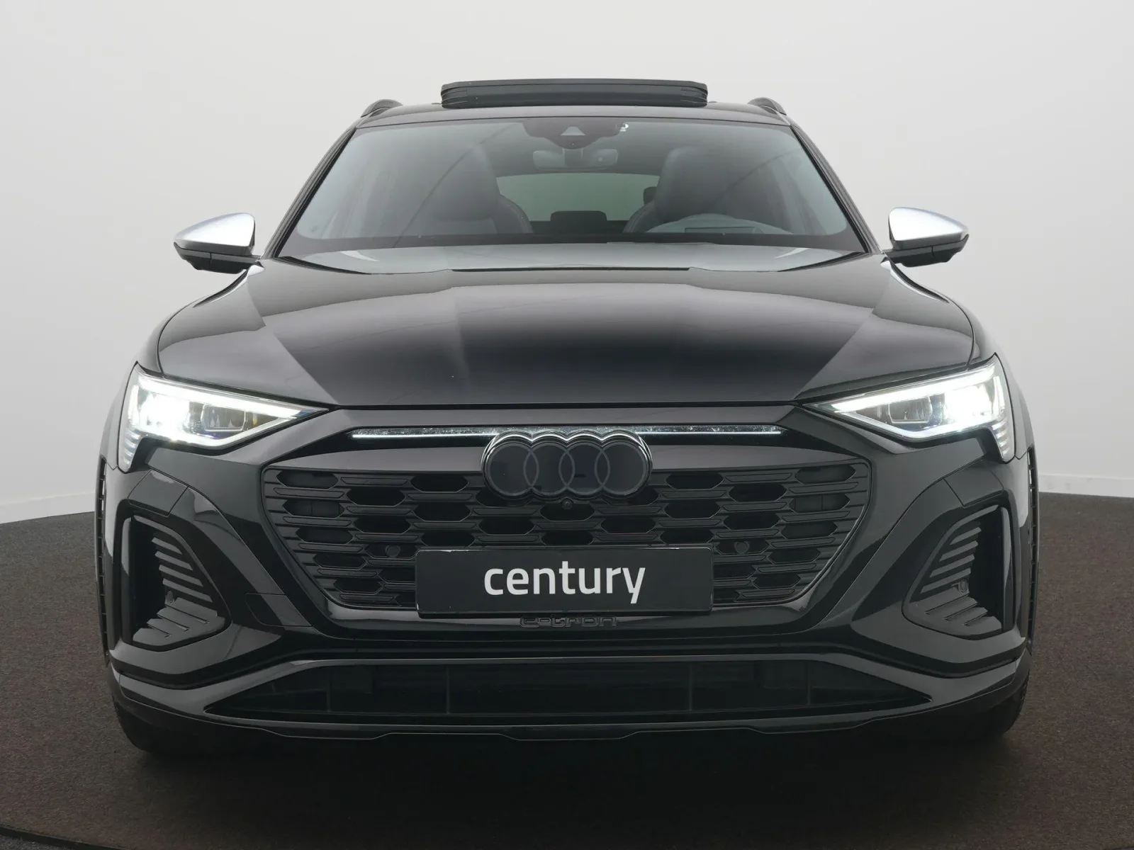 Audi SQ8 (2024) — foto 1