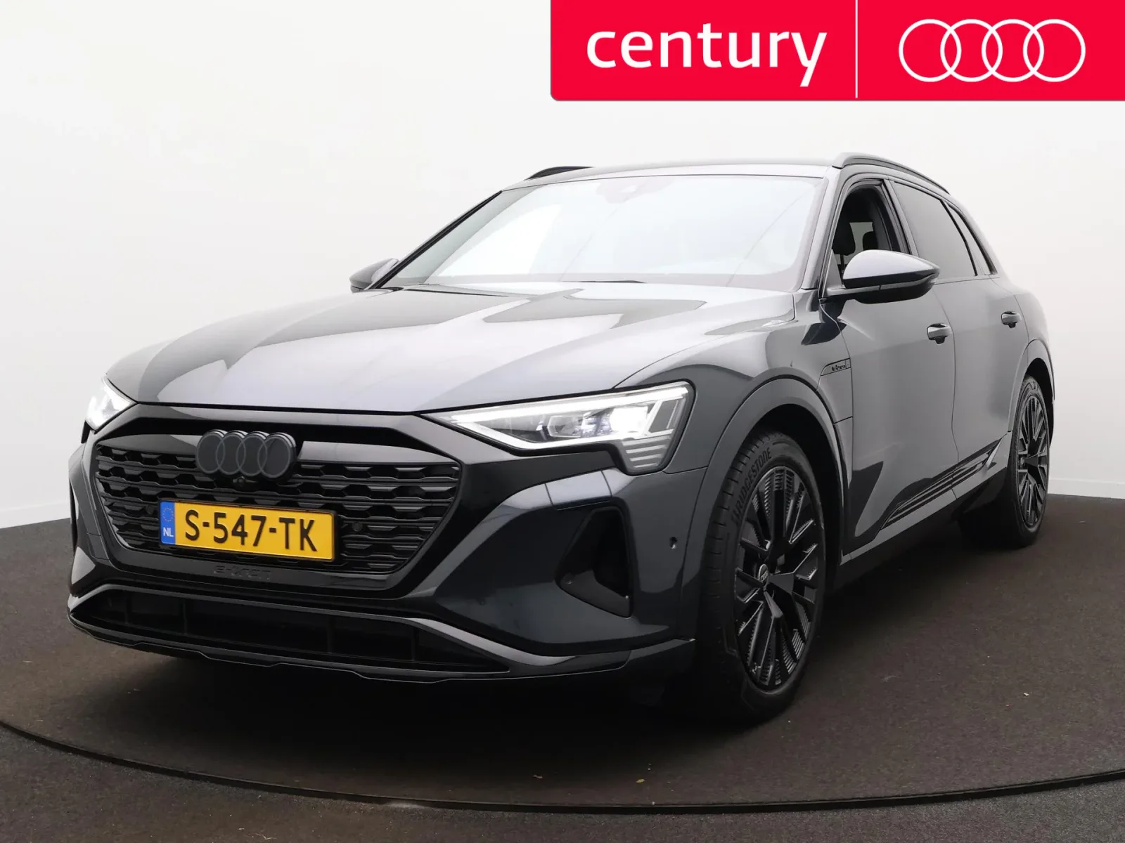 Audi Q8 e-tron (2023) — foto 1