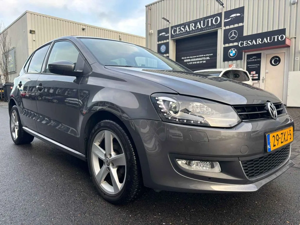 Volkswagen Polo (2013) — foto 1
