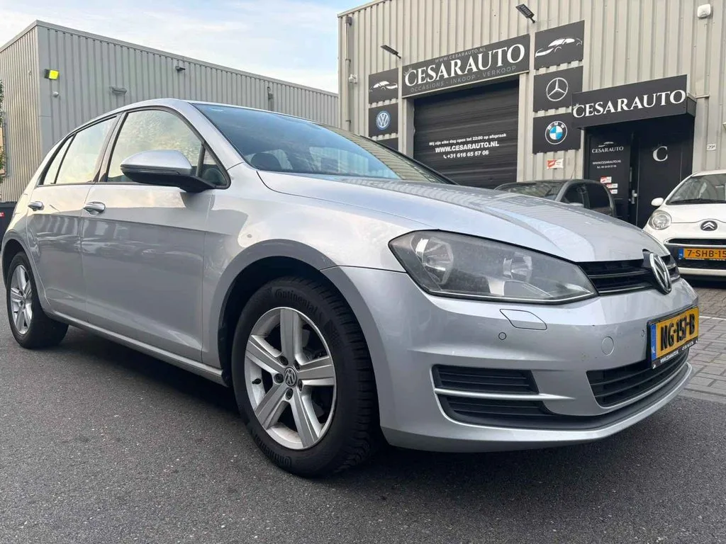 Volkswagen Golf (2014) — foto 1