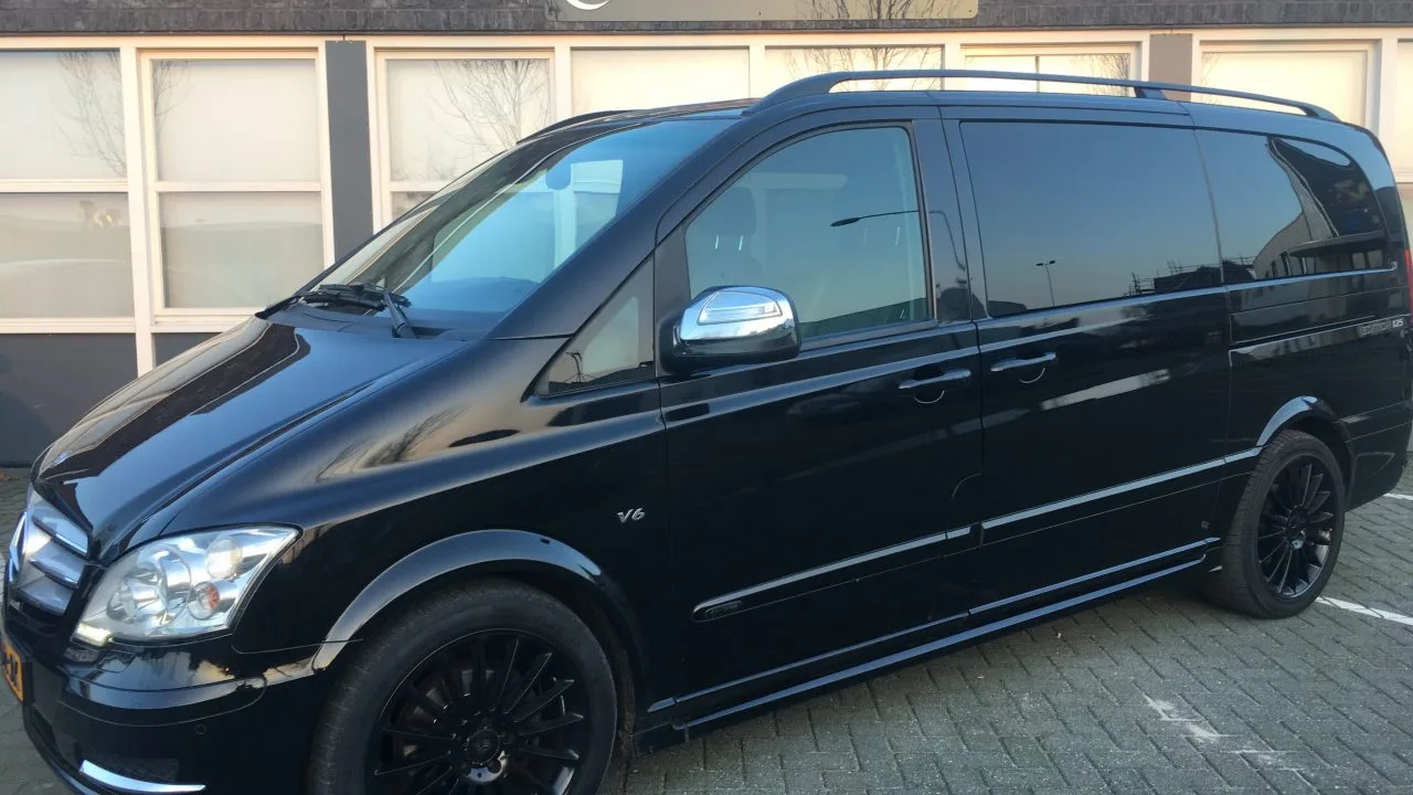 Mercedes-Benz Viano (2011) — foto 1