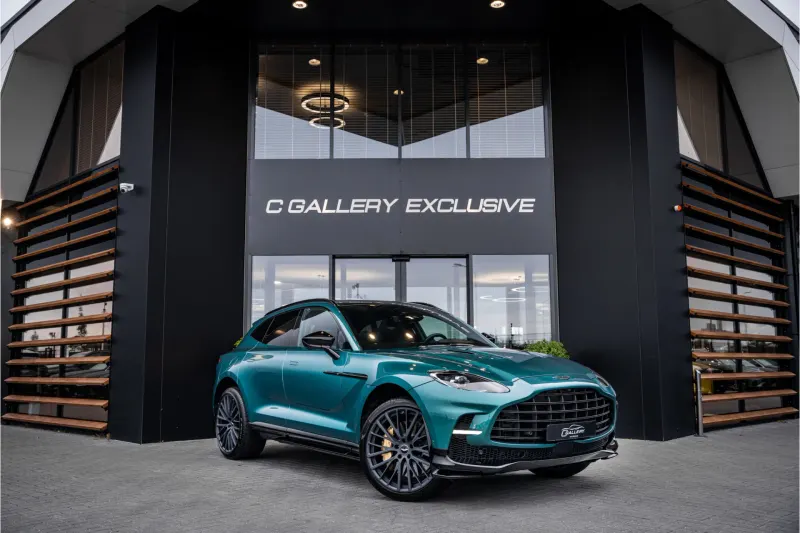 Aston Martin DBX (2022)