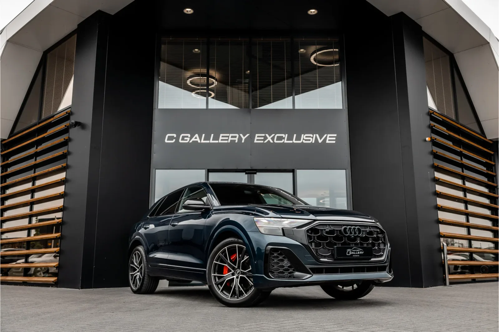 Audi Q8 (2024) — foto 1