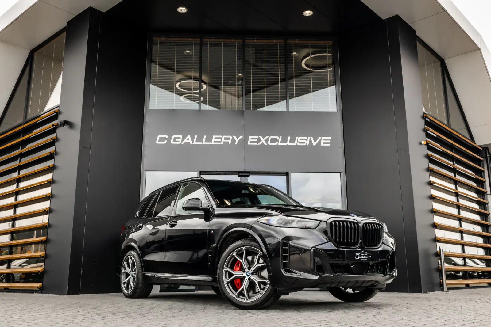 BMW X5 (2024) — foto 1