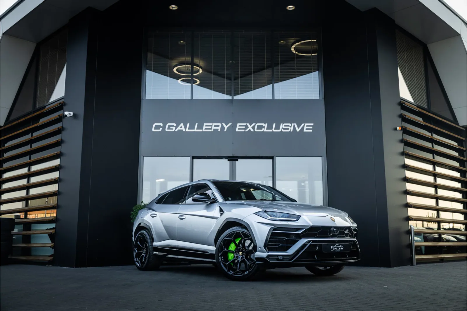 Lamborghini Urus (2023) — foto 1