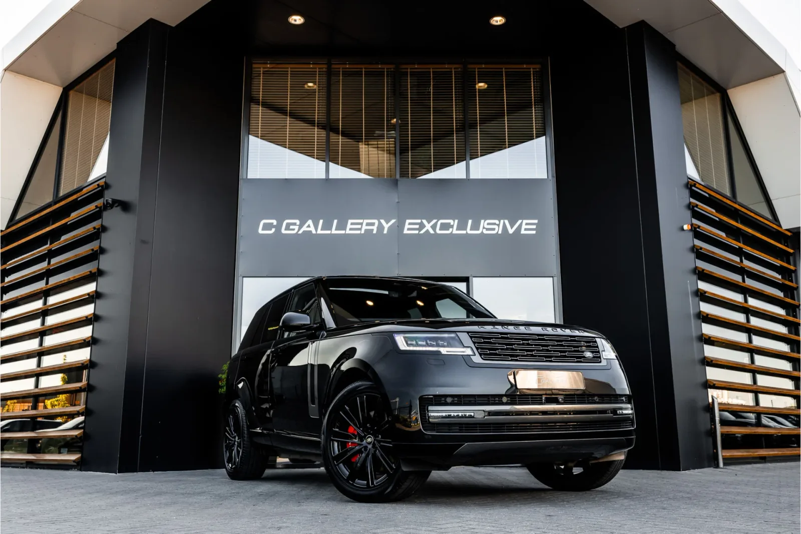 Land Rover Range Rover (2024) — foto 1