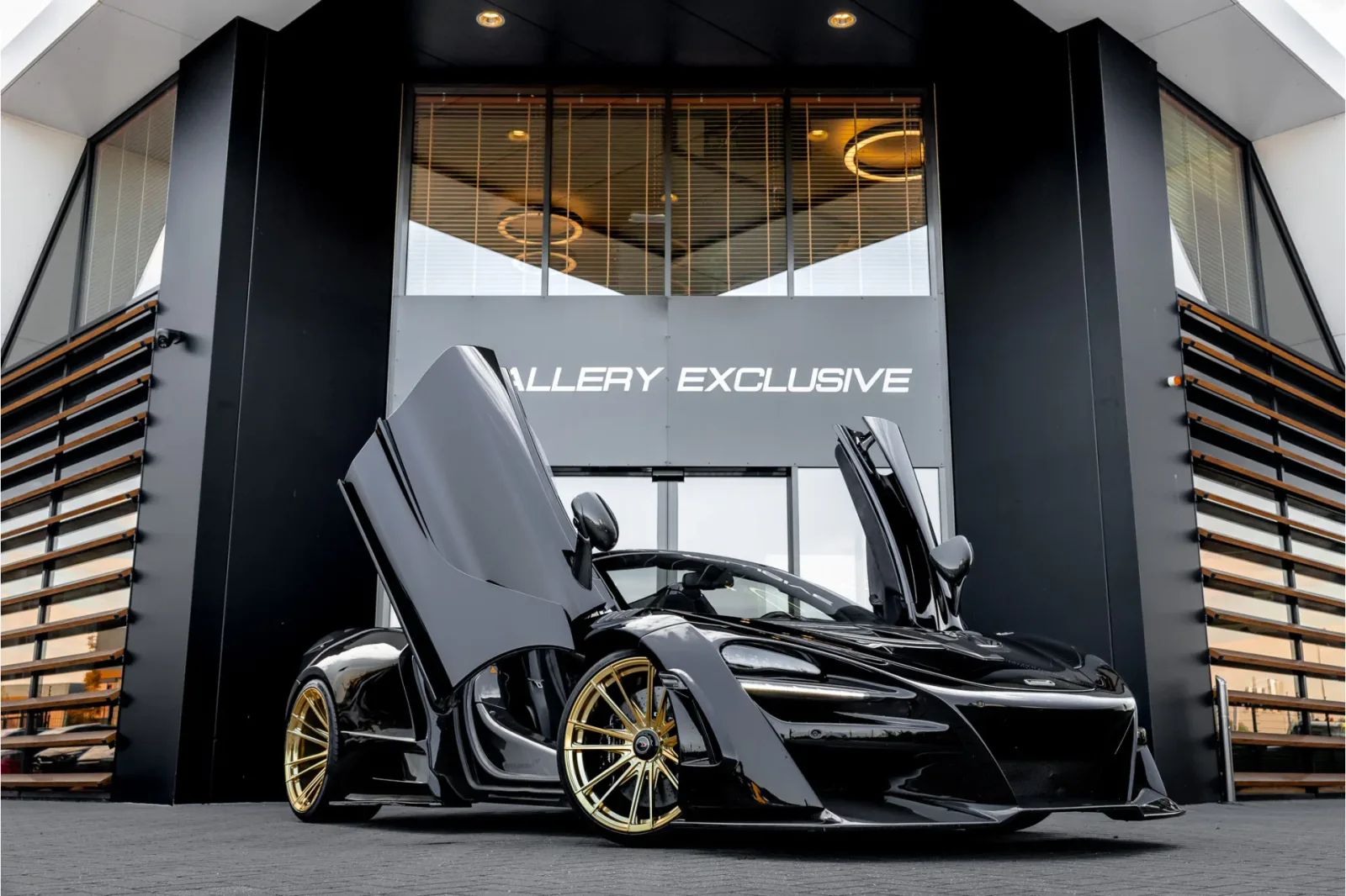 McLaren 720S Spider (2018) — foto 1