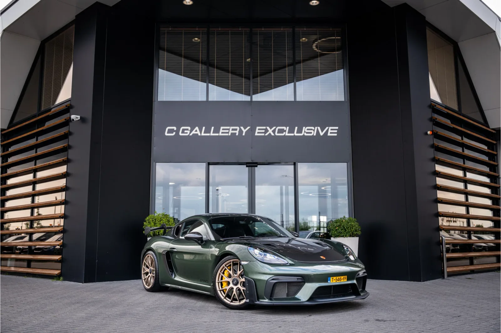 Porsche 718 GT4 (2023) — foto 1