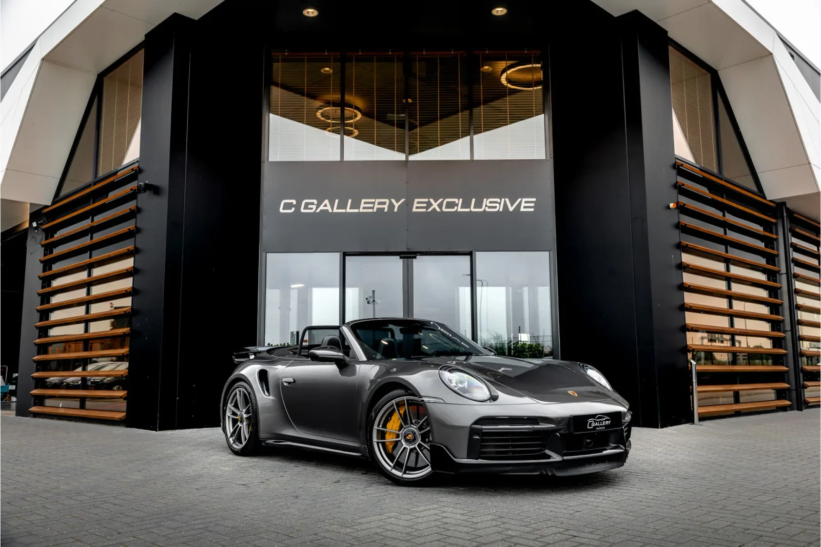 Porsche 911 (2021) — foto 1