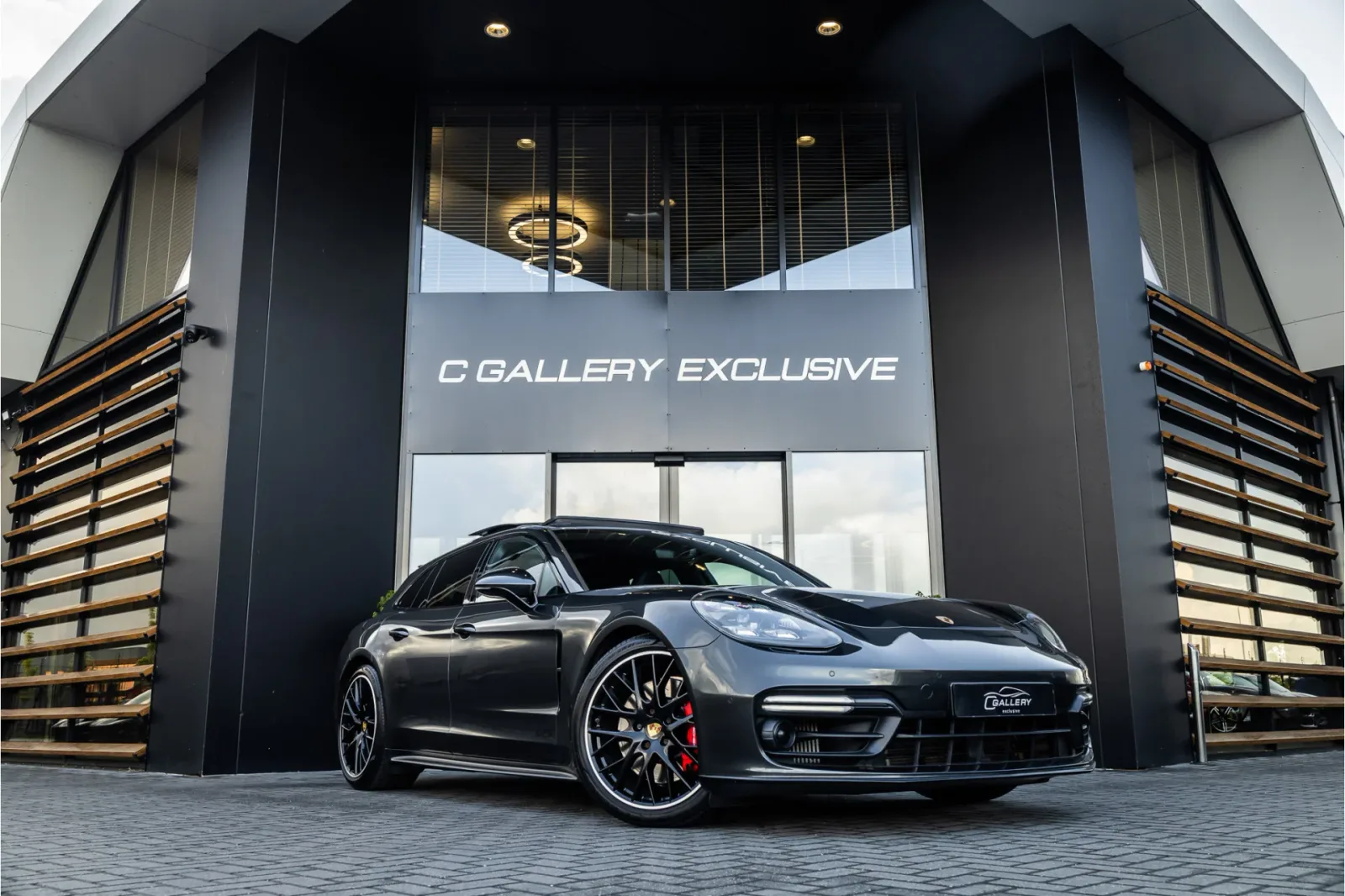 Porsche Panamera (2019) — foto 1