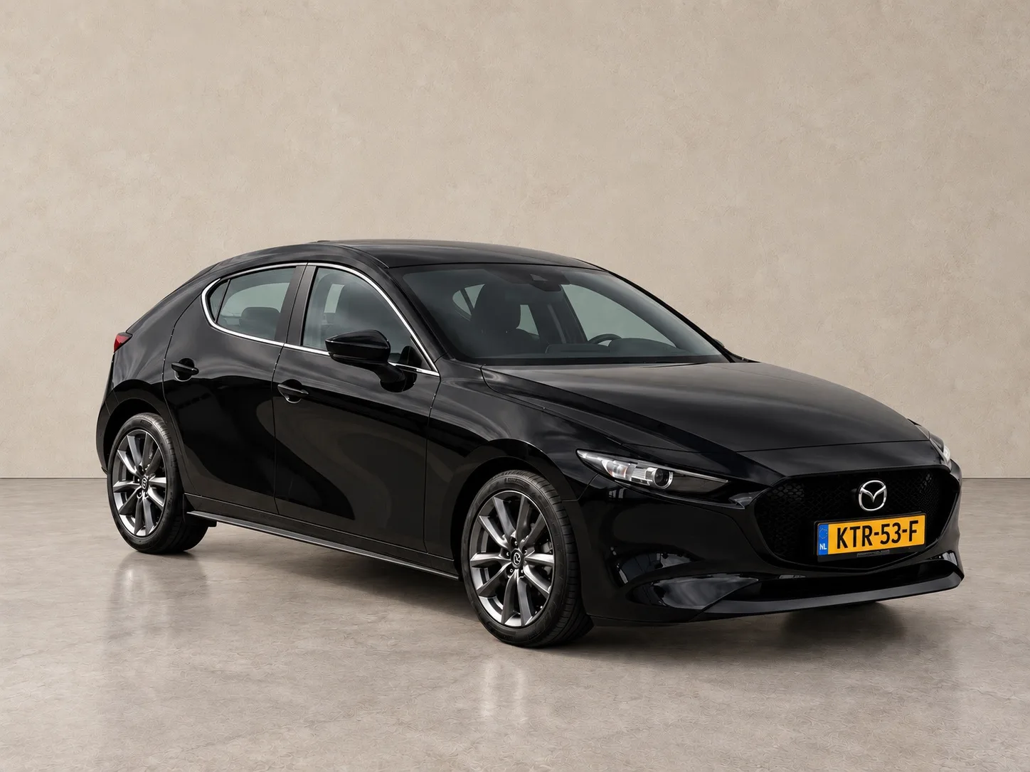 Mazda 3 (2019) — foto 1