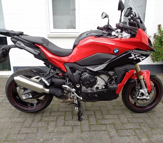 BMW S 1000 XR (2022) — foto 1