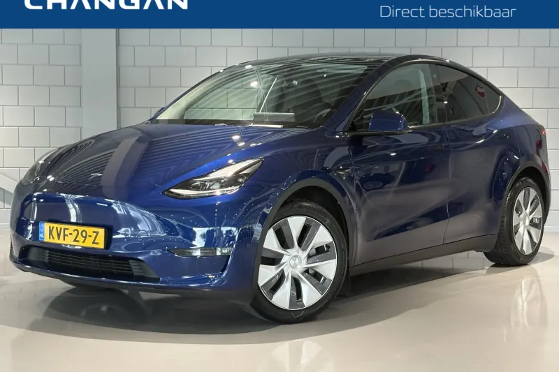 Tesla Model Y (2023)