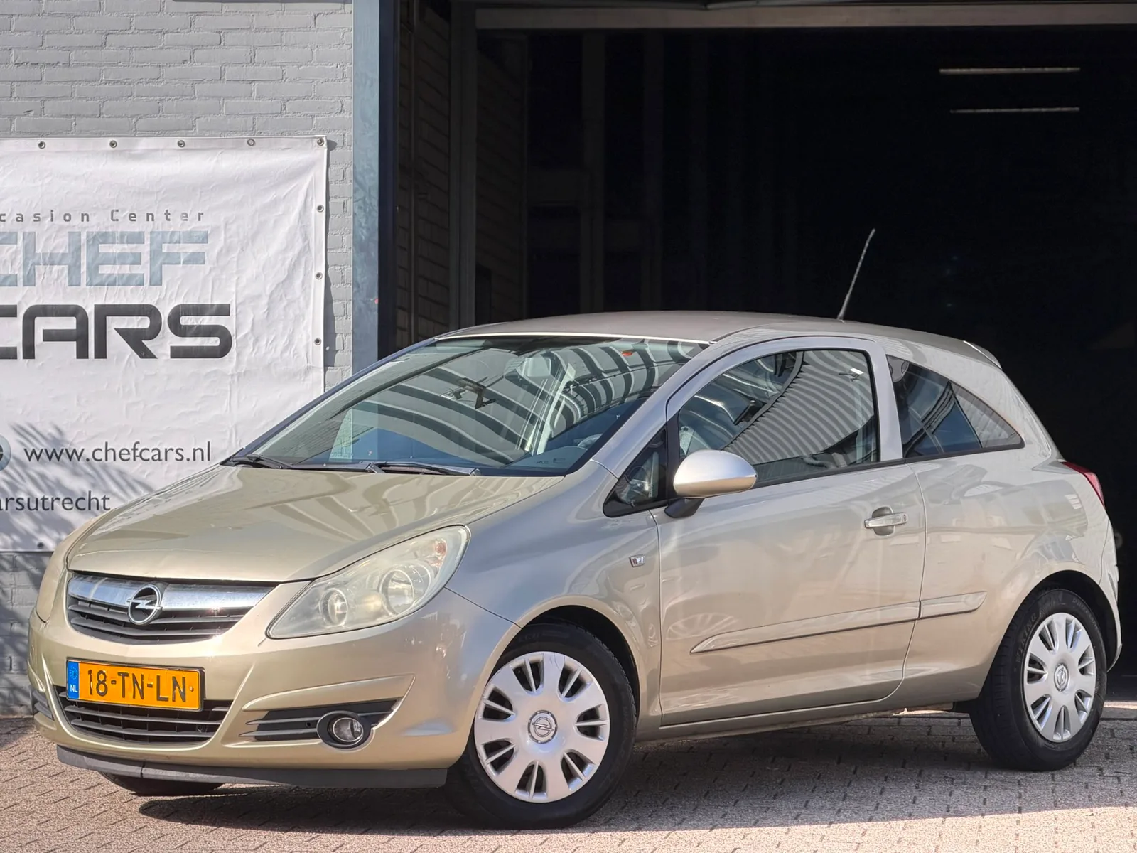 Opel Corsa (2006) — foto 1