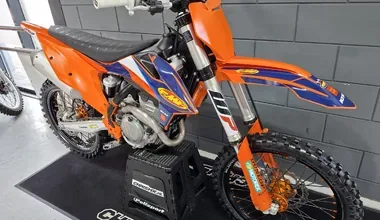 KTM 250 SX-F (2026) — foto 1
