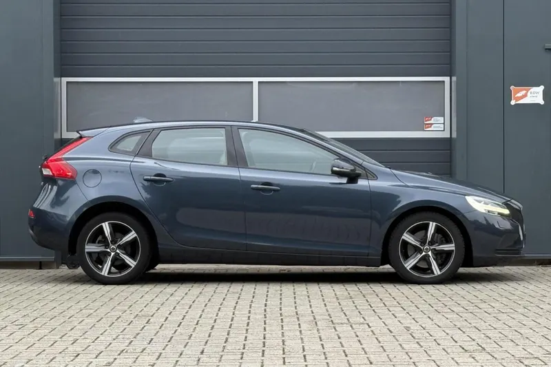 Volvo V40 (2016)
