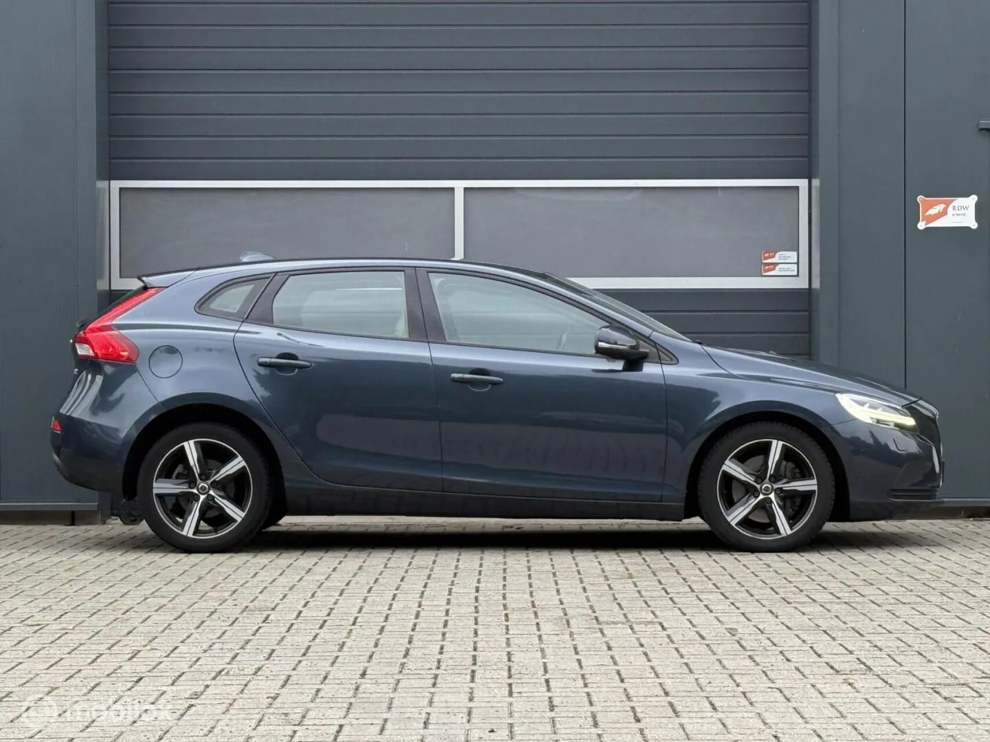 Volvo V40 (2016) — foto 1