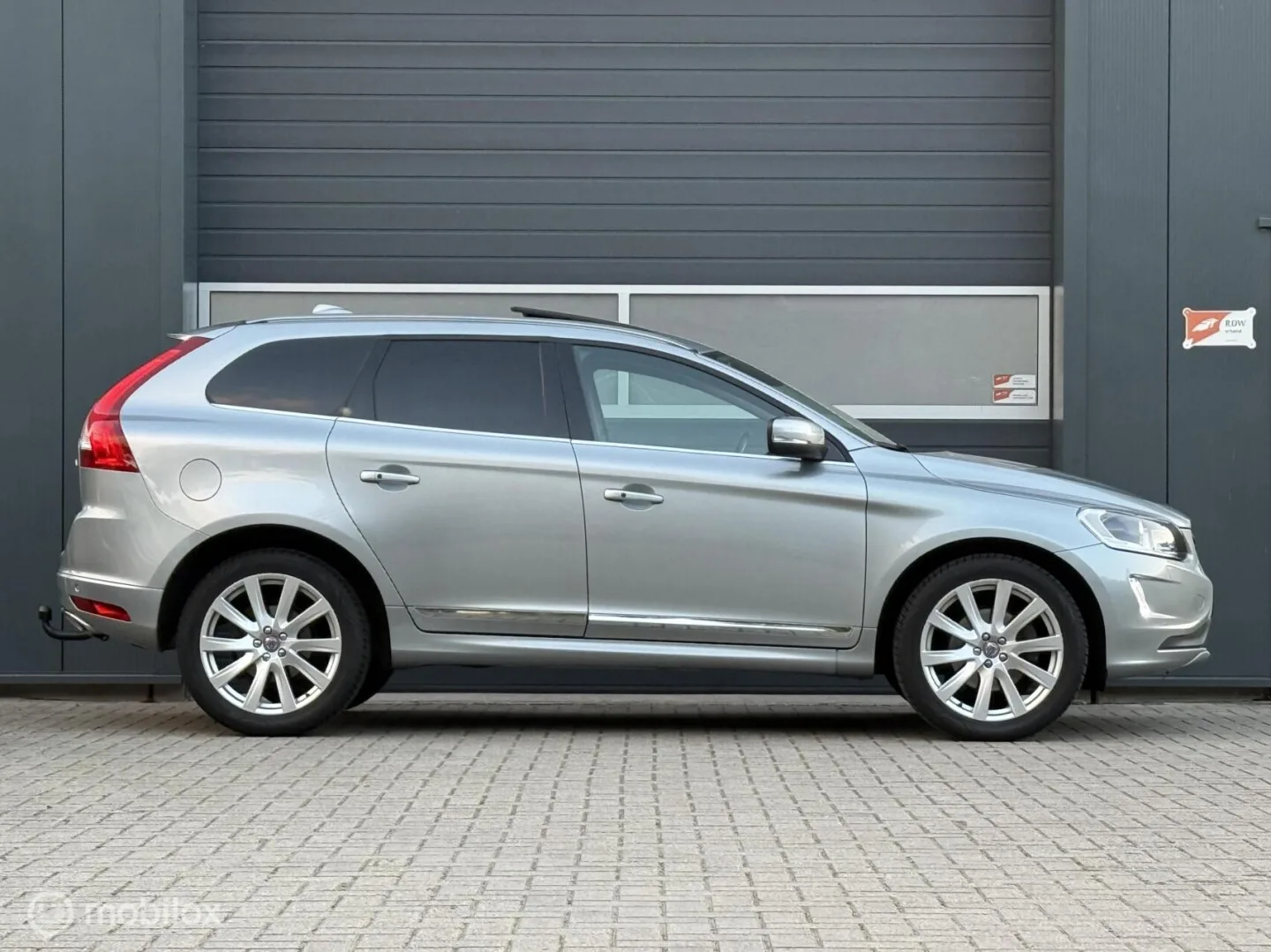 Volvo XC60 (2017) — foto 1