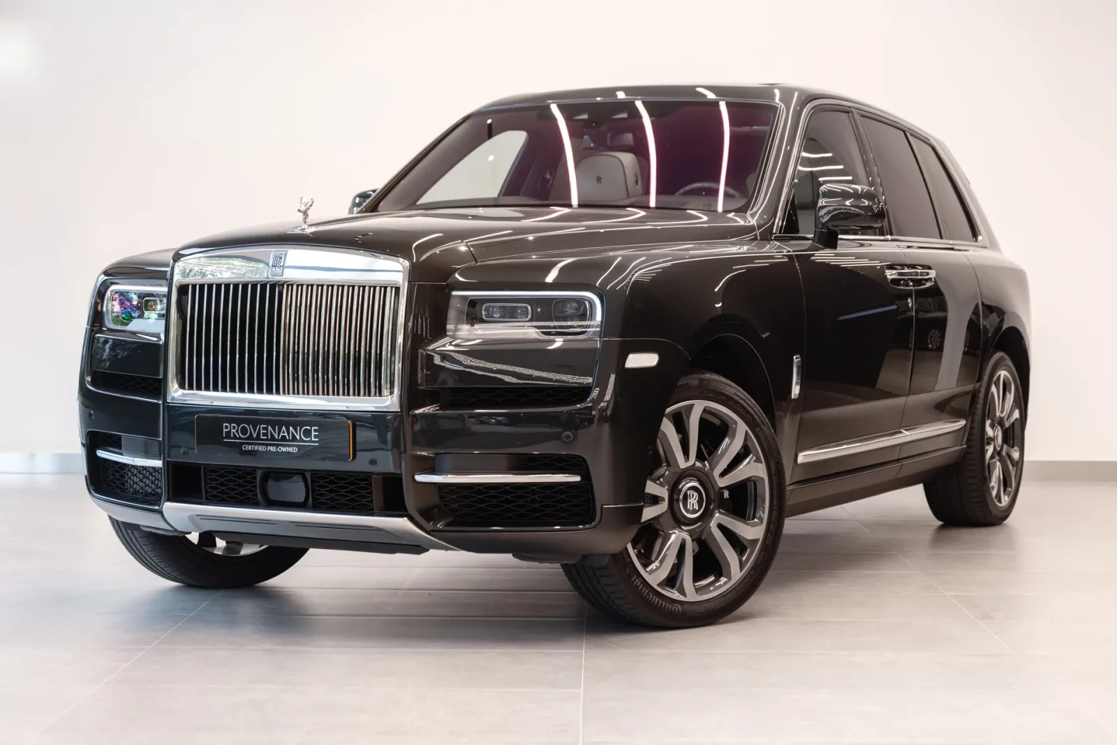 Rolls-Royce Cullinan (2023) — foto 1