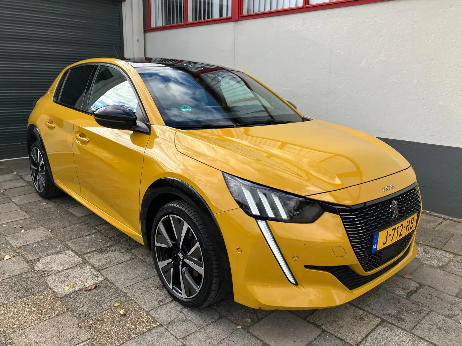 Peugeot 208 (2020) — foto 1