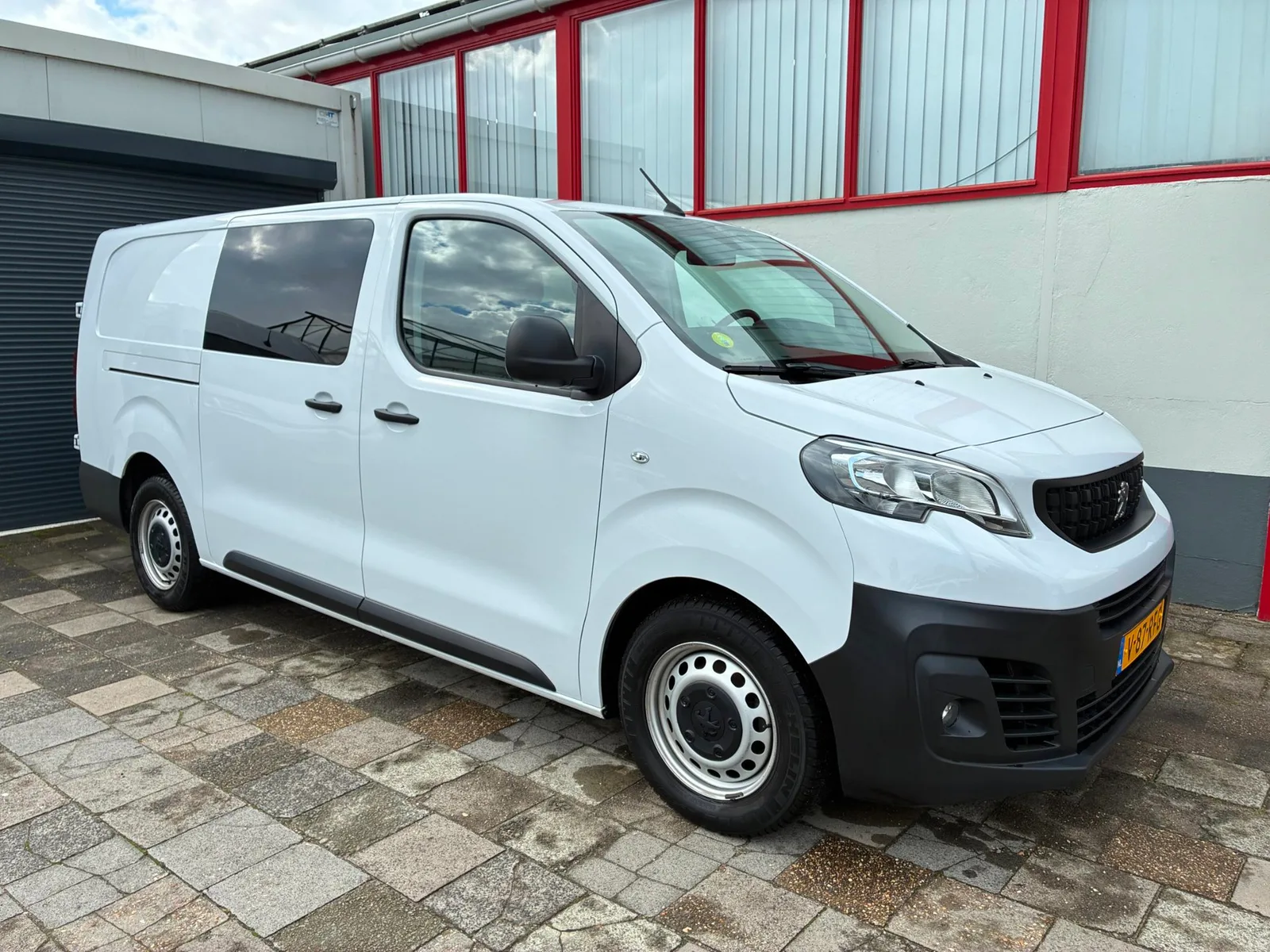 Peugeot Expert (2023) — foto 1
