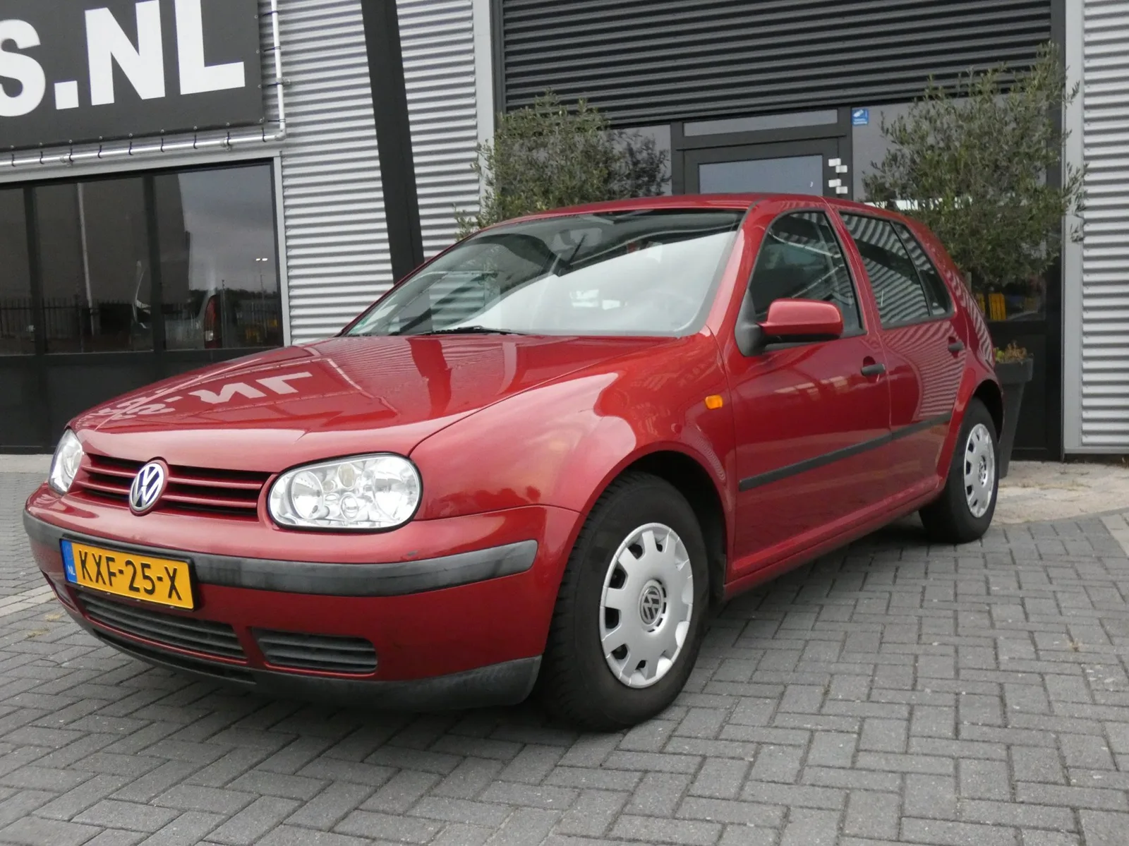 Volkswagen Golf (1998) — foto 1